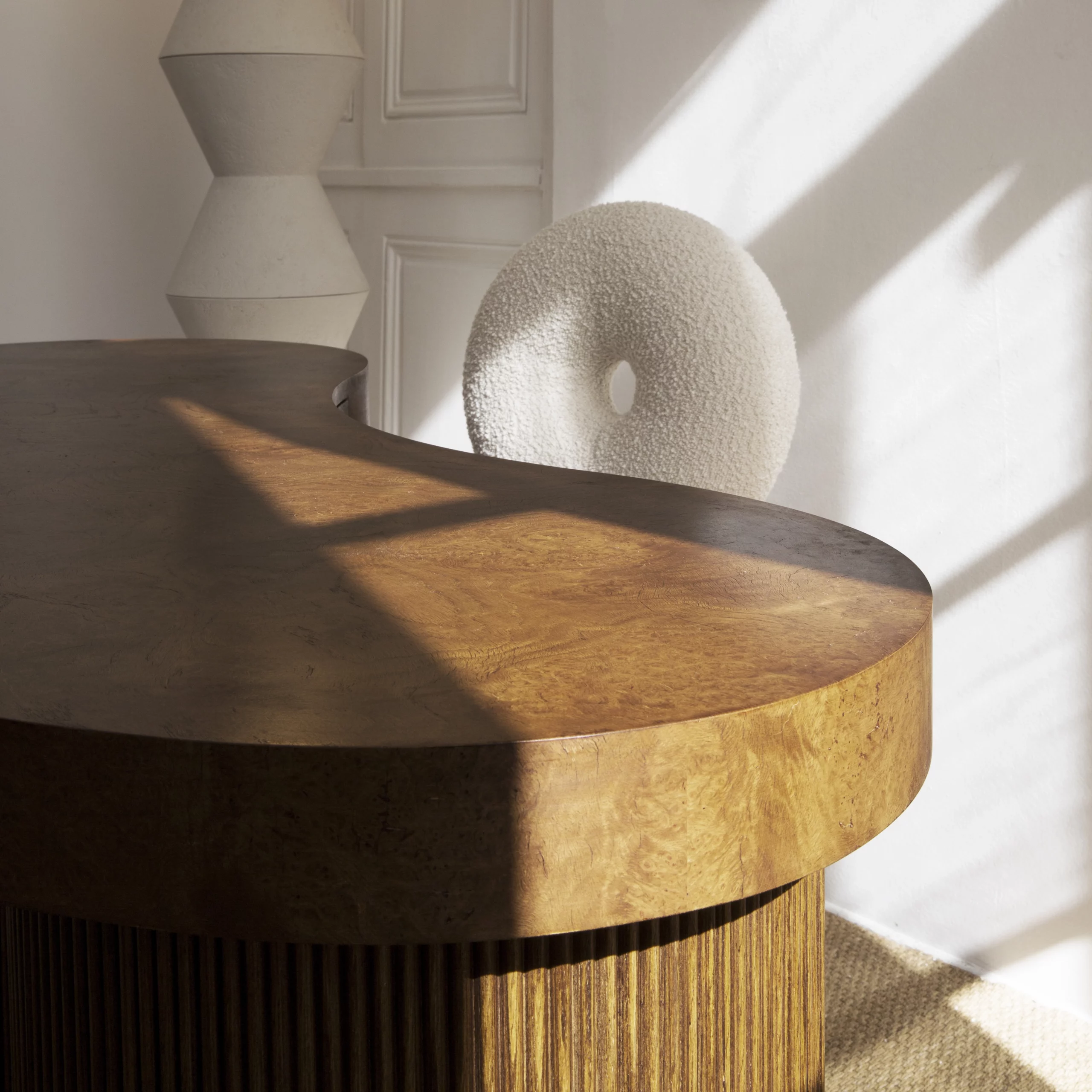 Desk | Emmanuelle Simon